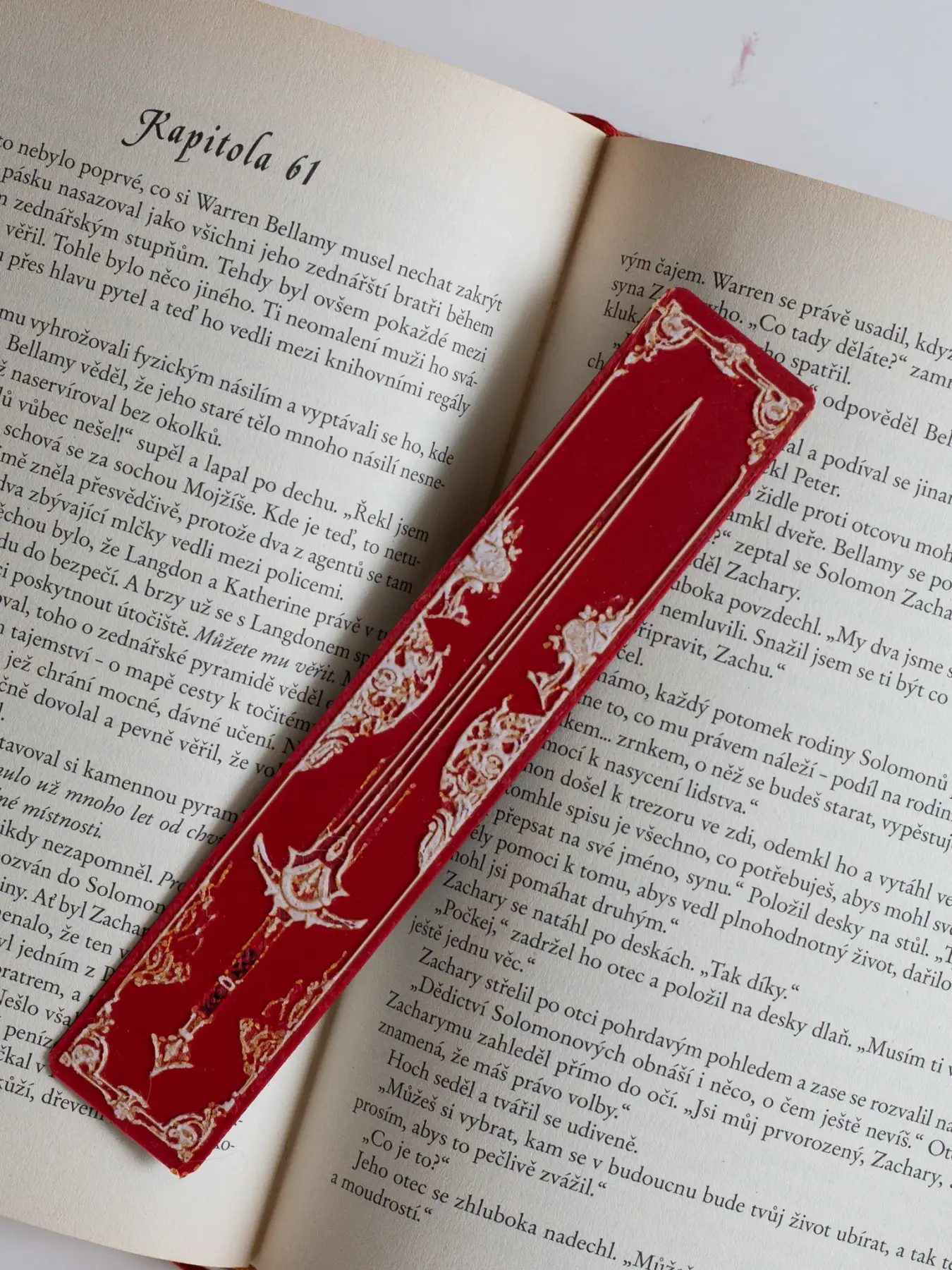 zalozka-cerveny-mec-1