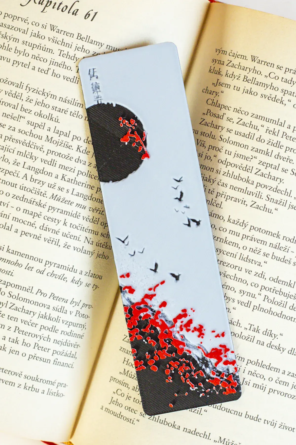 zalozka-mesic-nad-horami